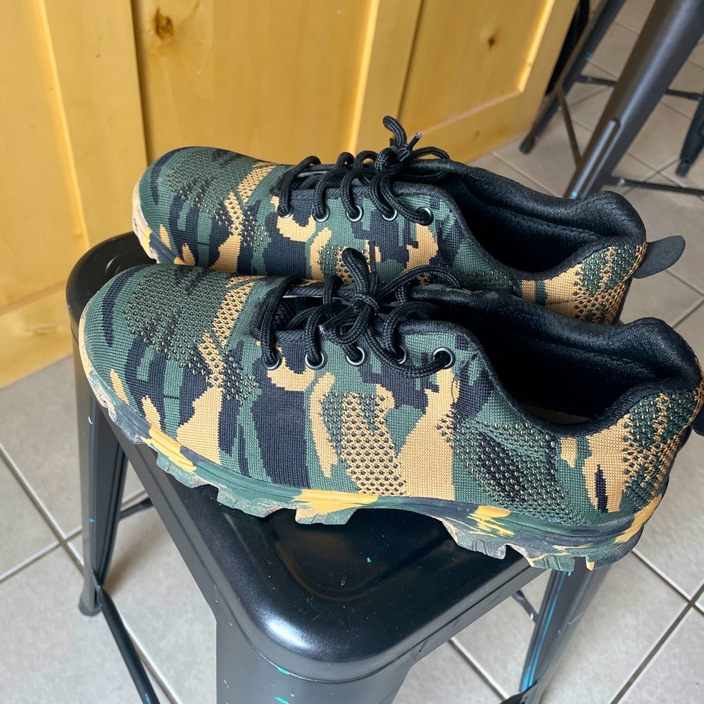 Men’s steel toed shoes